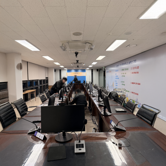 [CASE0194] 기업 회의실 화자추적 화상회의 시스템 설치 시공